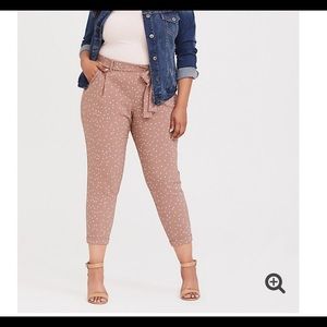 BNWT Torrid Taupe polka dot tie up cigarette pant